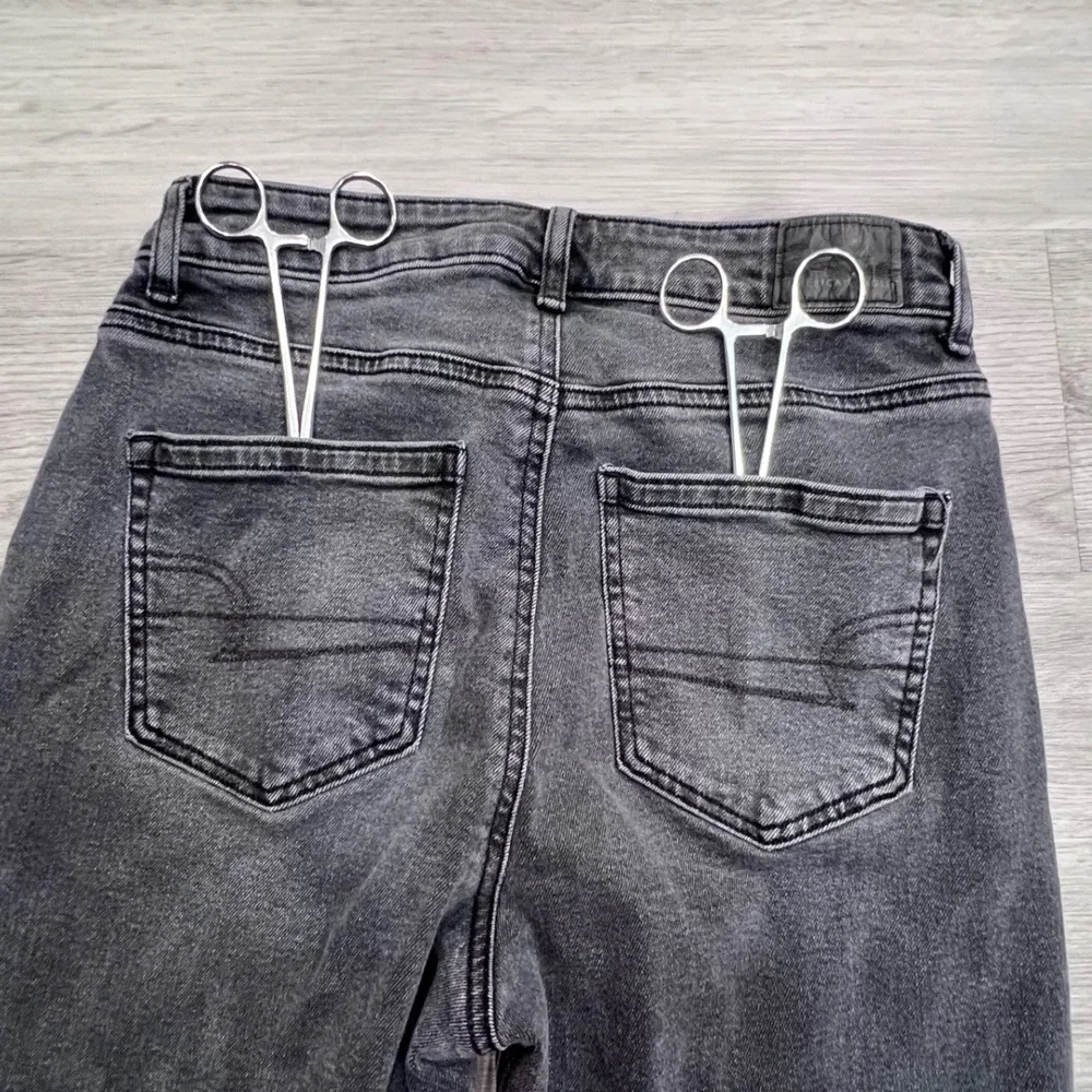 American Eagle Mom Jeans Womens 2 Regular Black Wash High Rise Tapered 58891363